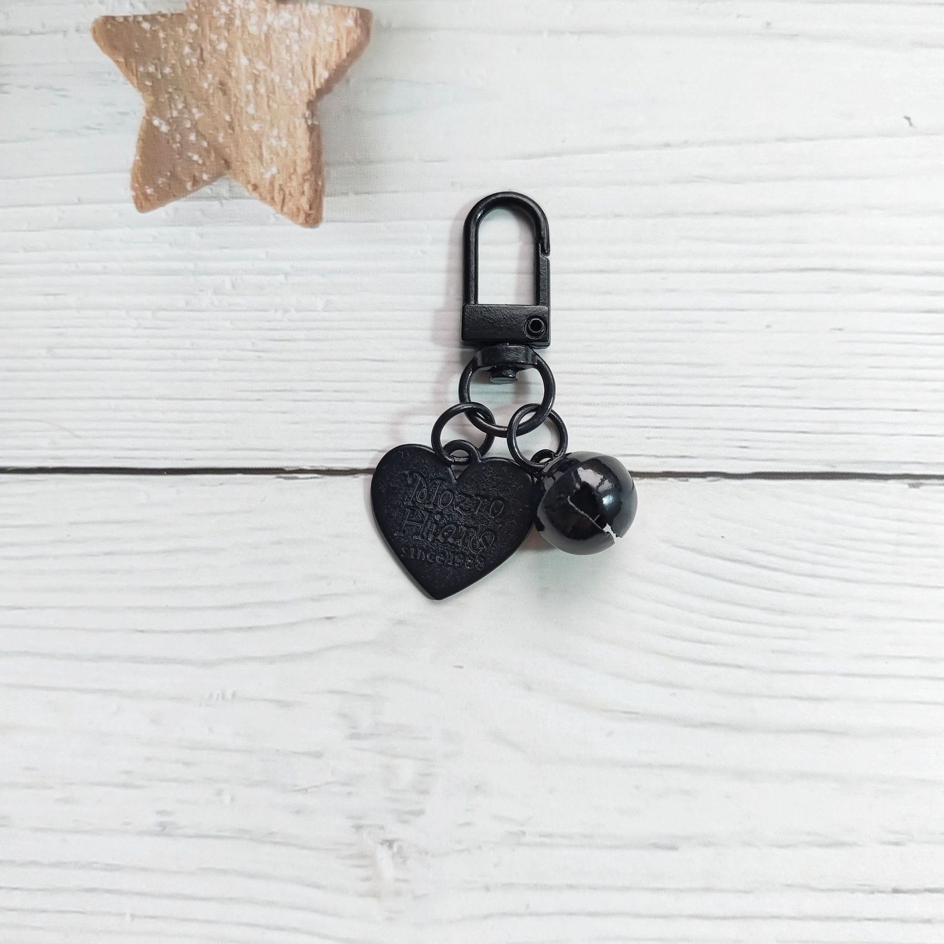 Black 14mm bell   alloy love piece