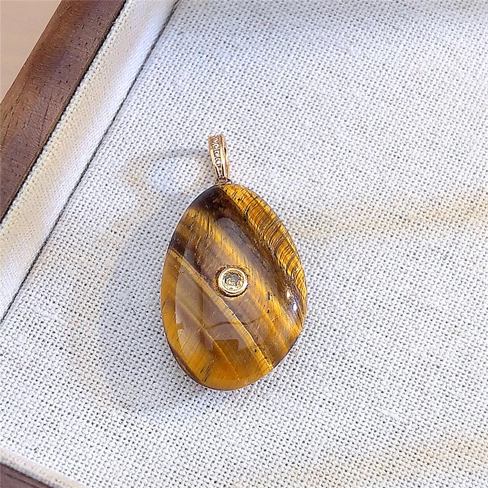 tiger eye