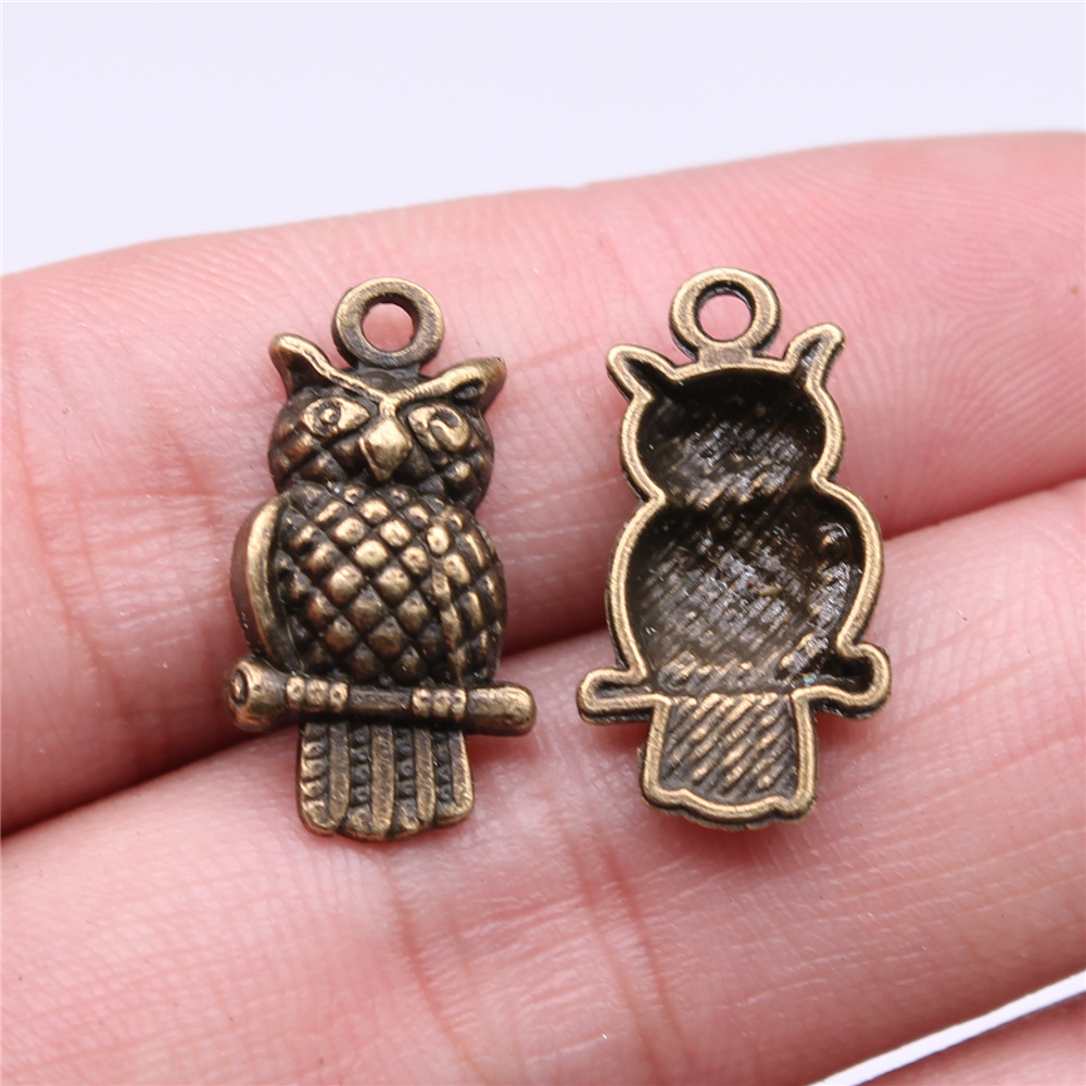 Античный бронзового цвета