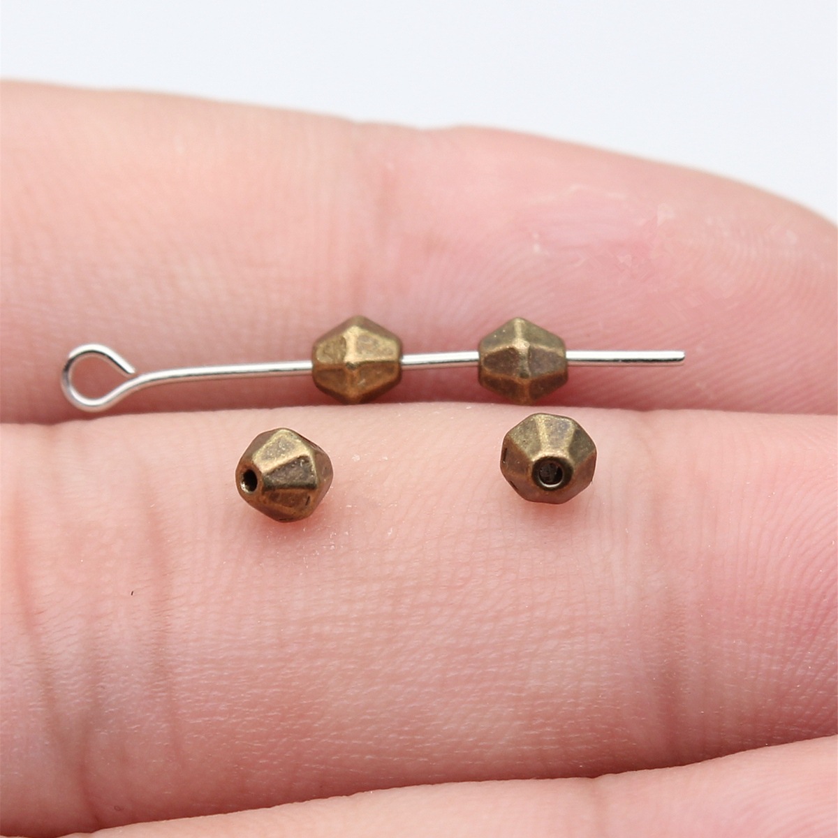 color de bronce antiguo