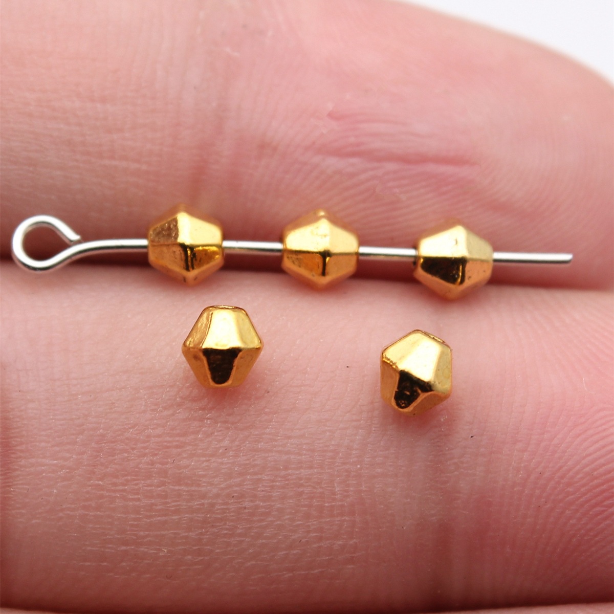 color de oro antiguo