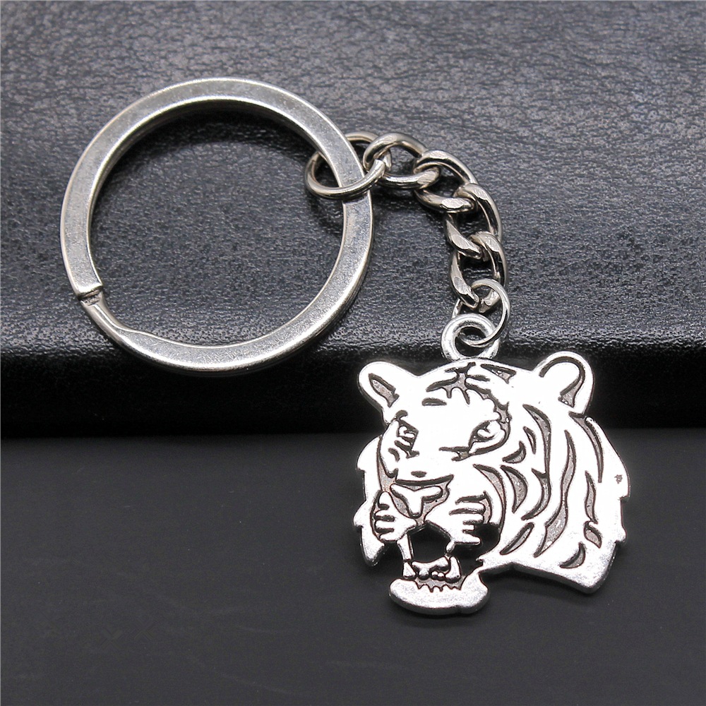 color de plata antigua