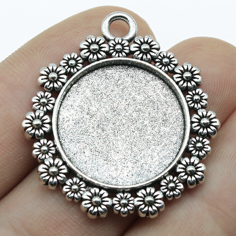 antique silver color