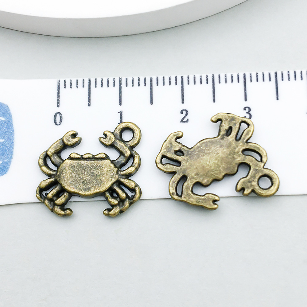 1 ancient green crab 15*16mm