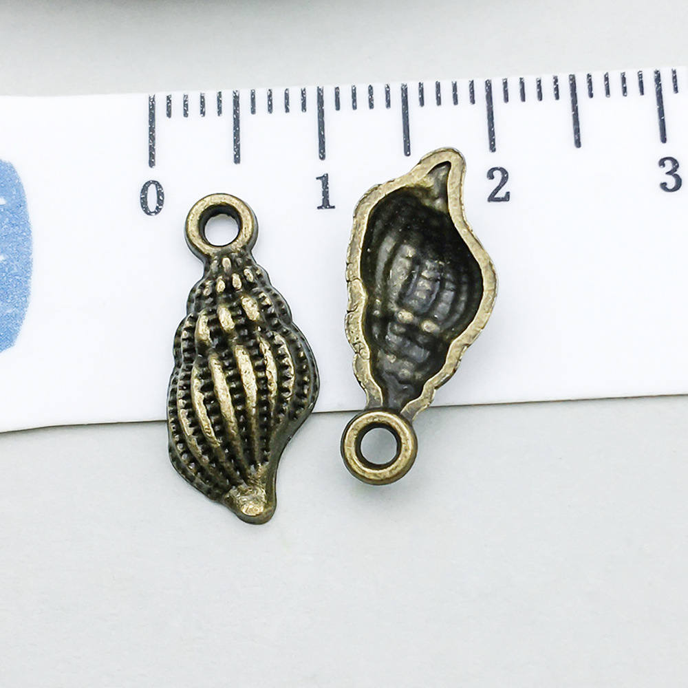 1 ancient green conch 19*9mm