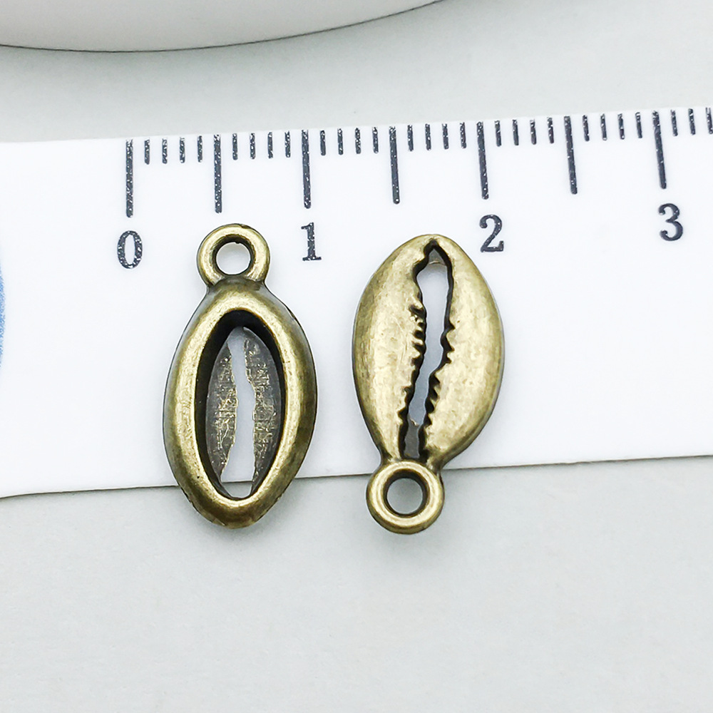 1 ancient green shell 17*8mm