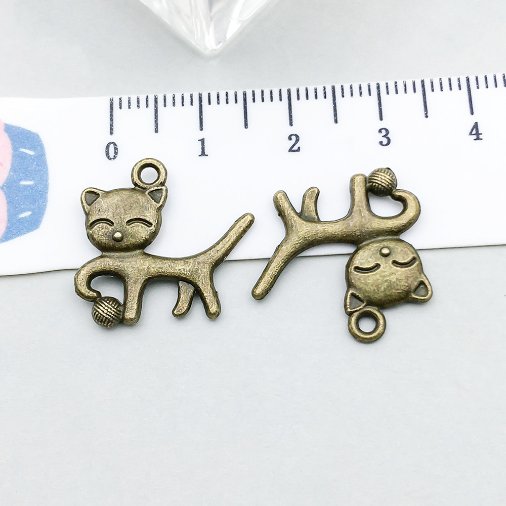 1 ancient green ball cat 18*20mm