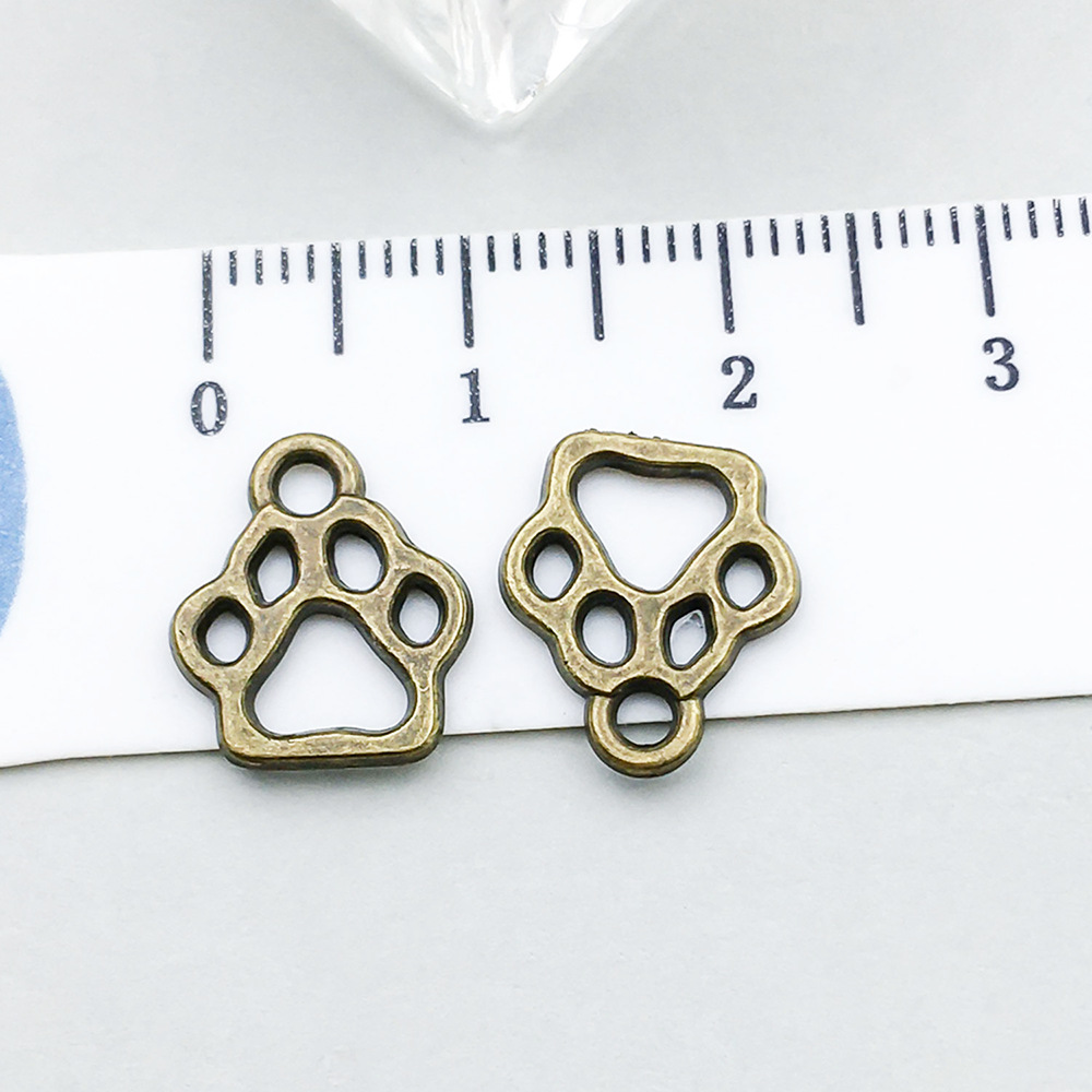 1 ancient green cat claw 13*11mm