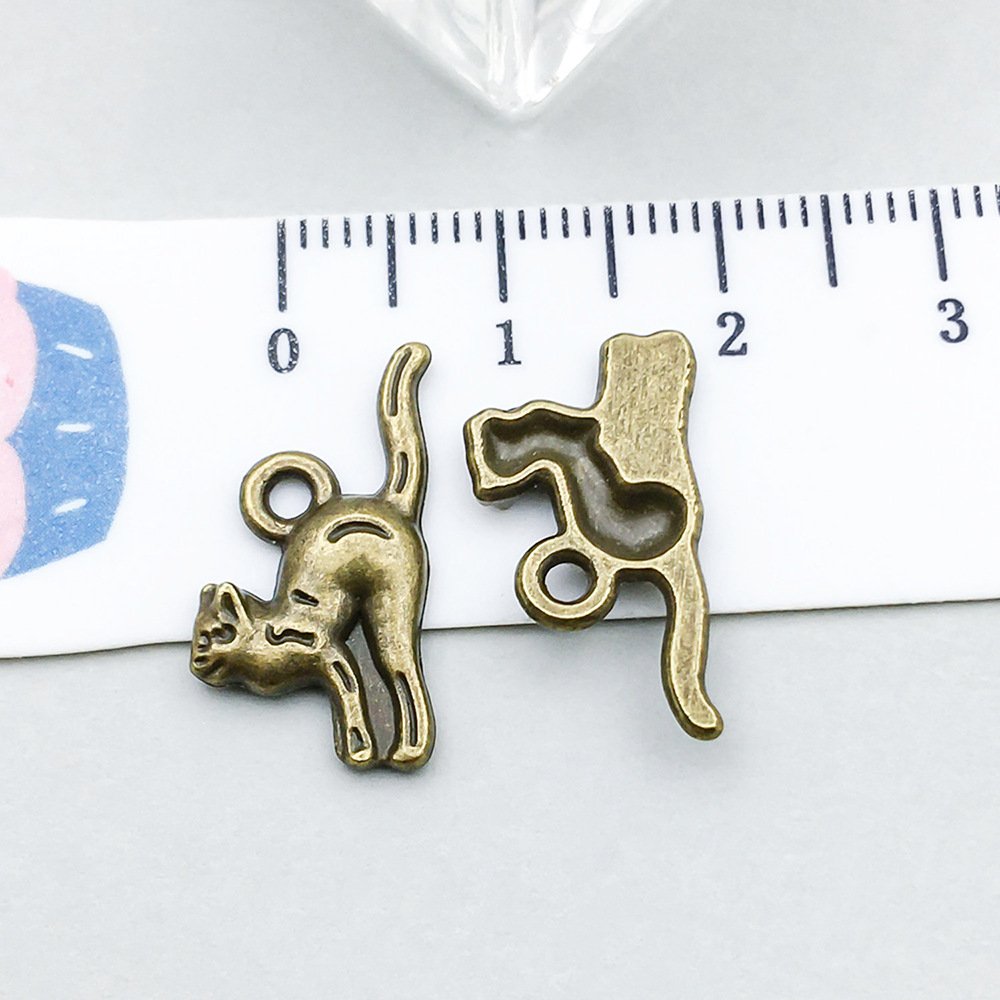 1 ancient green cat 19*16mm