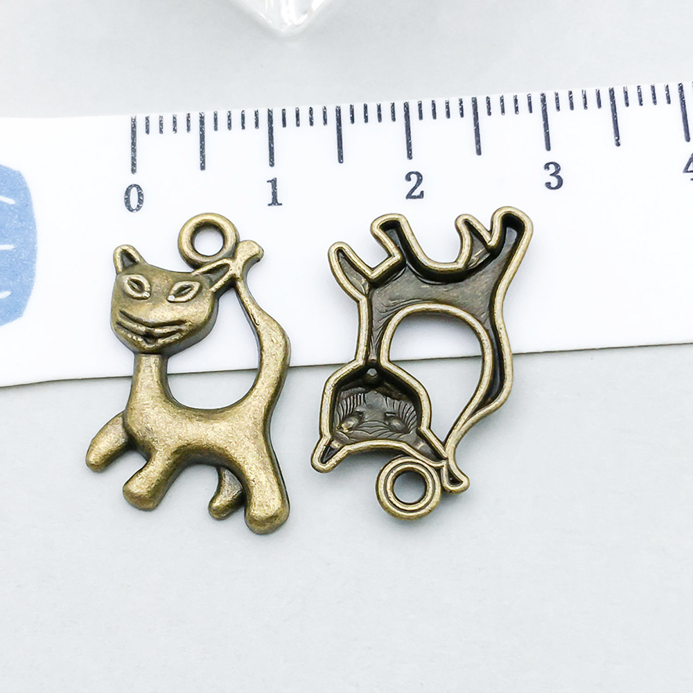 1 ancient green cat 22*14mm