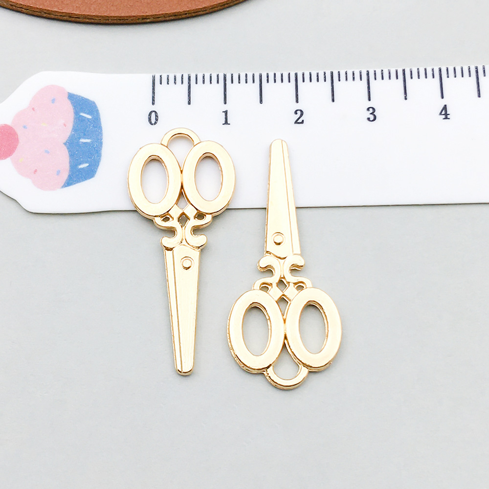 1 kc gold scissors 15*34mm-1.7g-20244