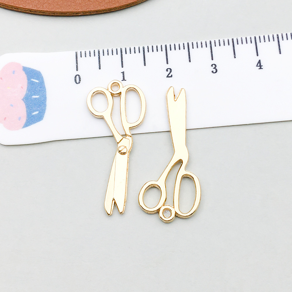 1 kc gold scissors 13*29mm-1.2g-20247