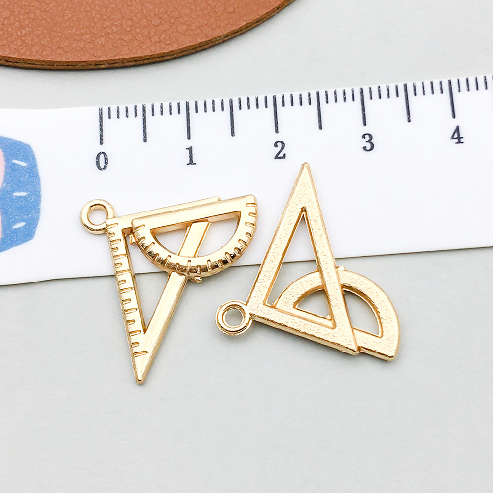 1 kc gold ruler 20*21mm-1.3g-20248