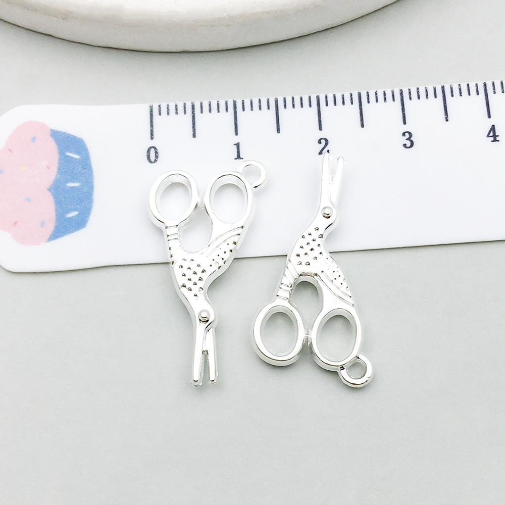 1 bright silver crane scissors 14*26mm