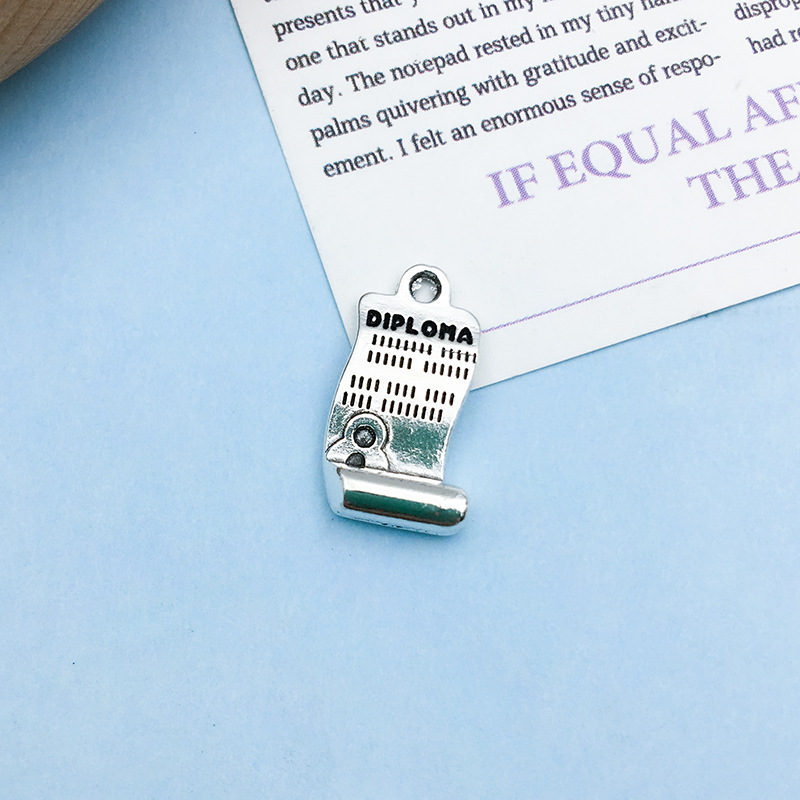 1 3740-Gu Yin Graduation Certificate 9 × 17mm