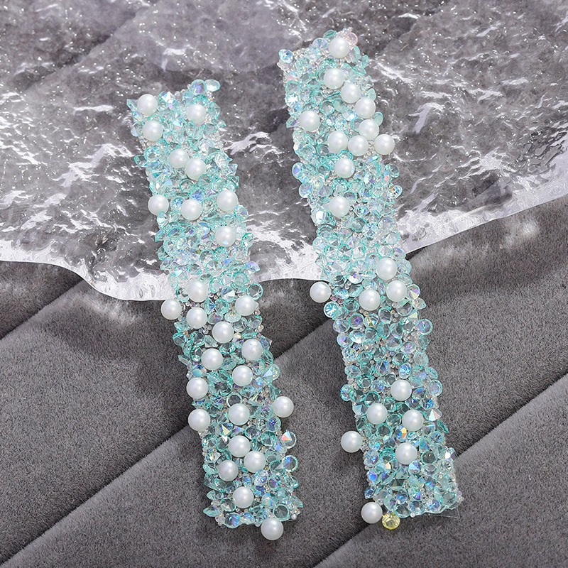 2 Transparent shallow lake blue diamond [with pearls]]