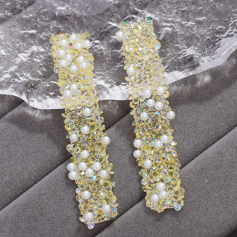 3 transparent light yellow drill [with pearls]]