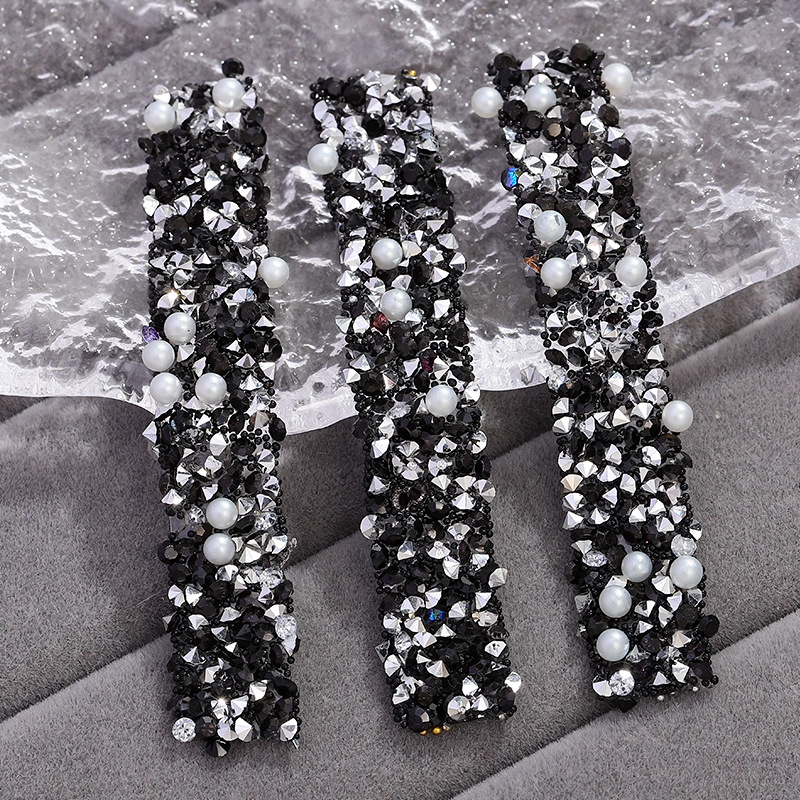 31 solid color black diamond [with pearls]]