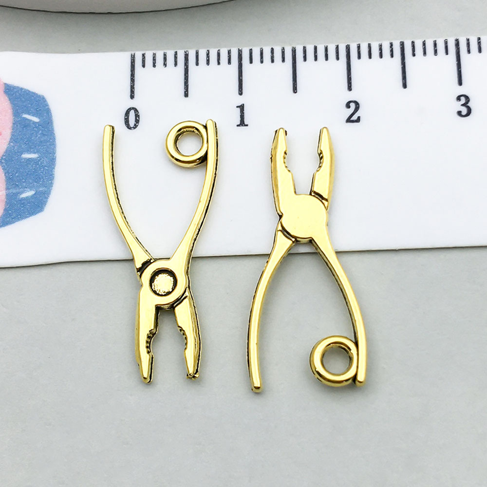 1 ancient gold tweezers 23*10mm