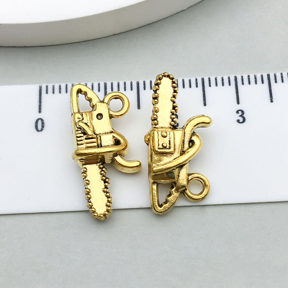 1 ancient gold chainsaw 20*10mm