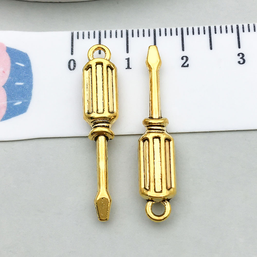 1 ancient gold screwdriver 31*6mm