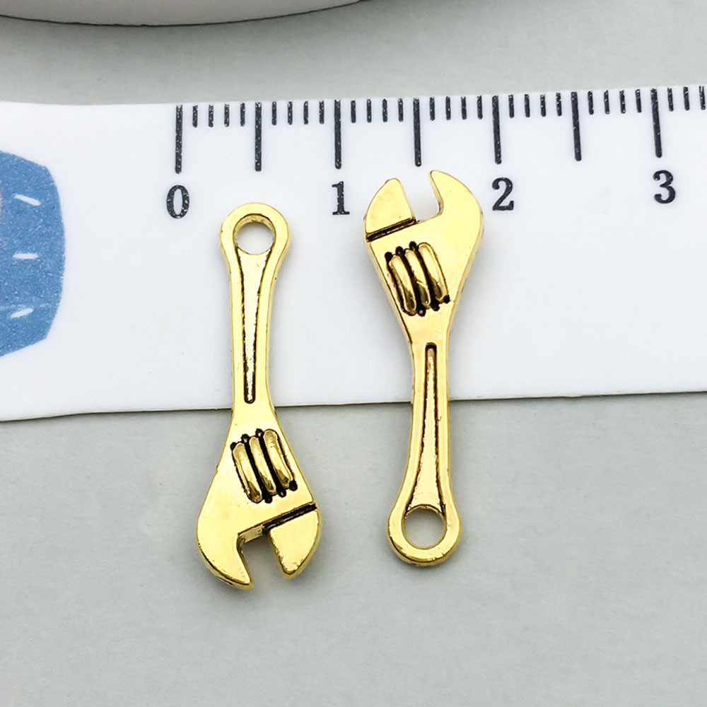 1 ancient gold wrench 24*7mm