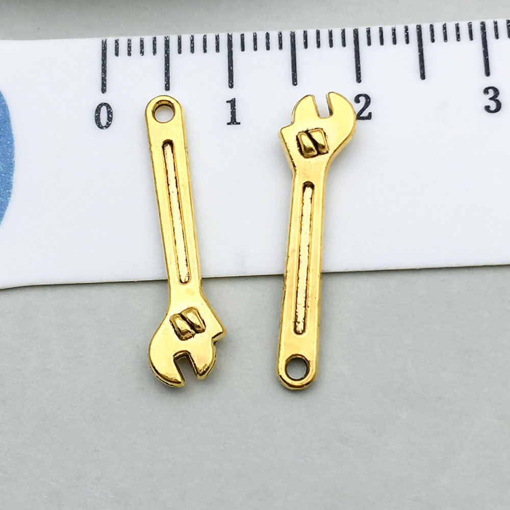 1 ancient gold wrench 23*6mm
