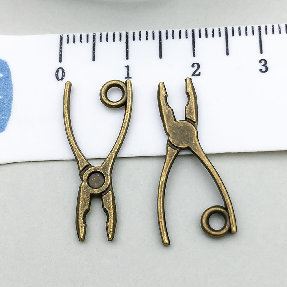 1 ancient green pliers 10*24mm