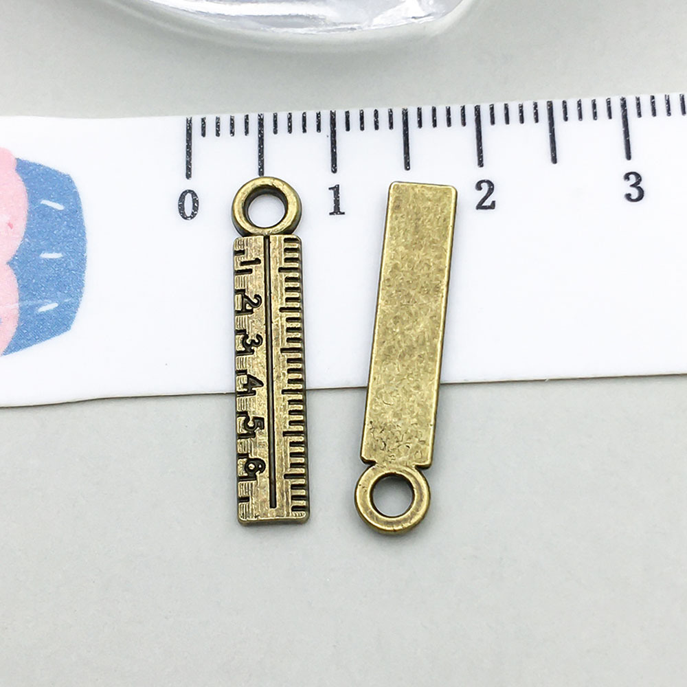 1 ancient green ruler 5*24mm