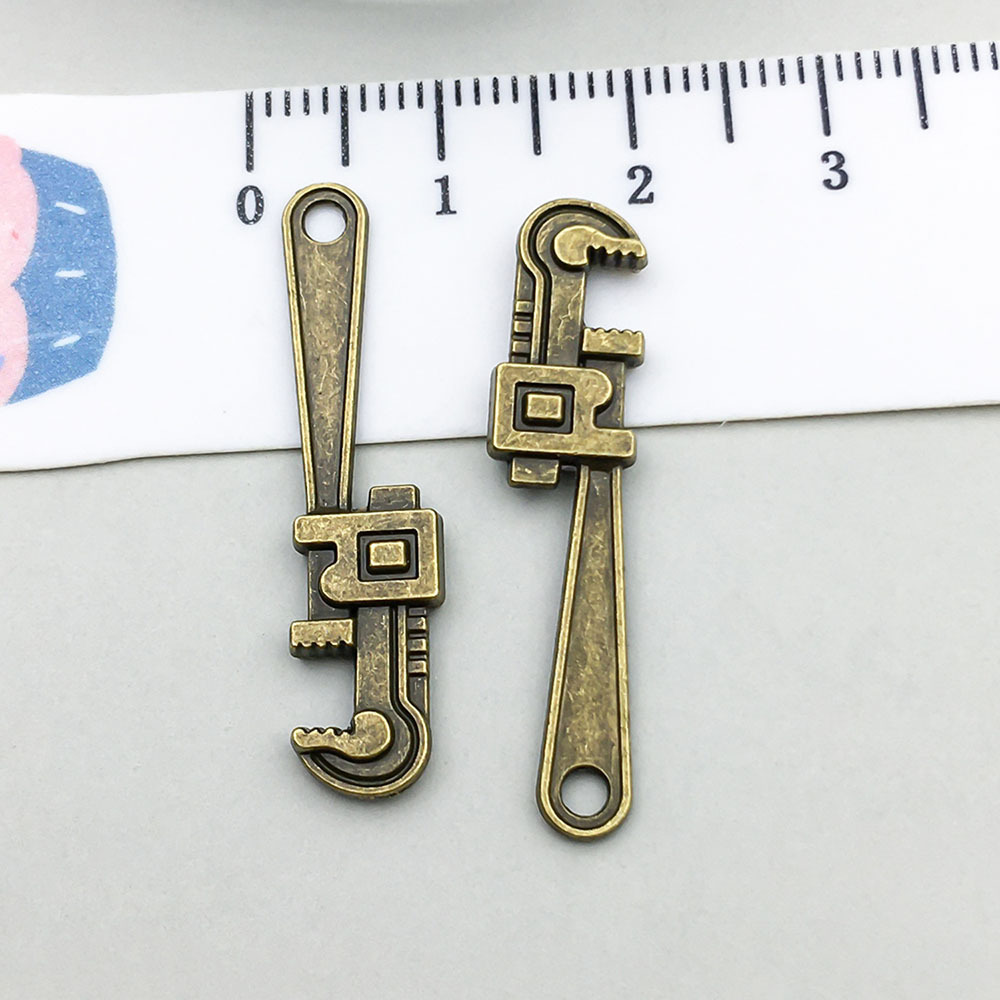 1 ancient green pliers 32*8mm