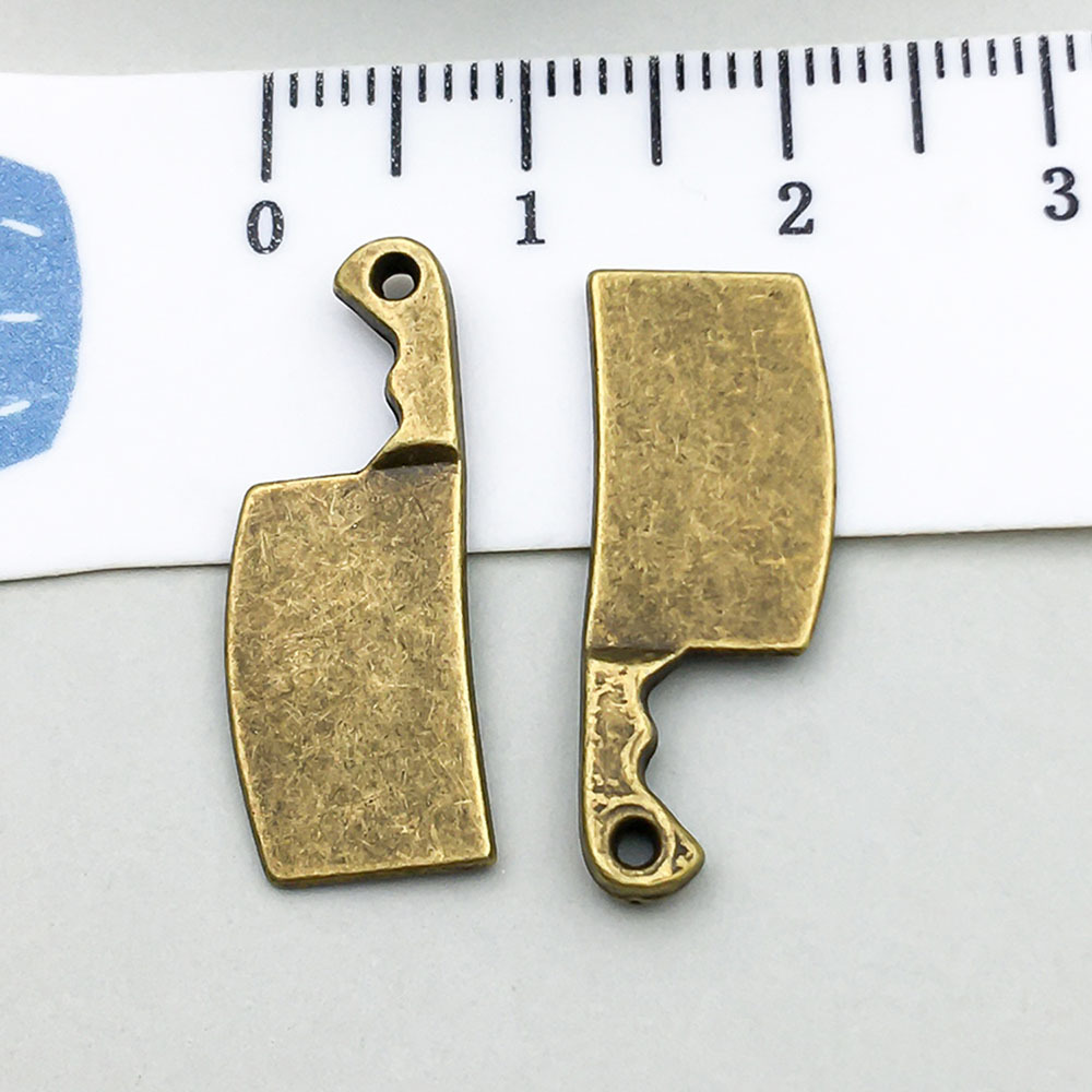 1 ancient green knife 24*10mm