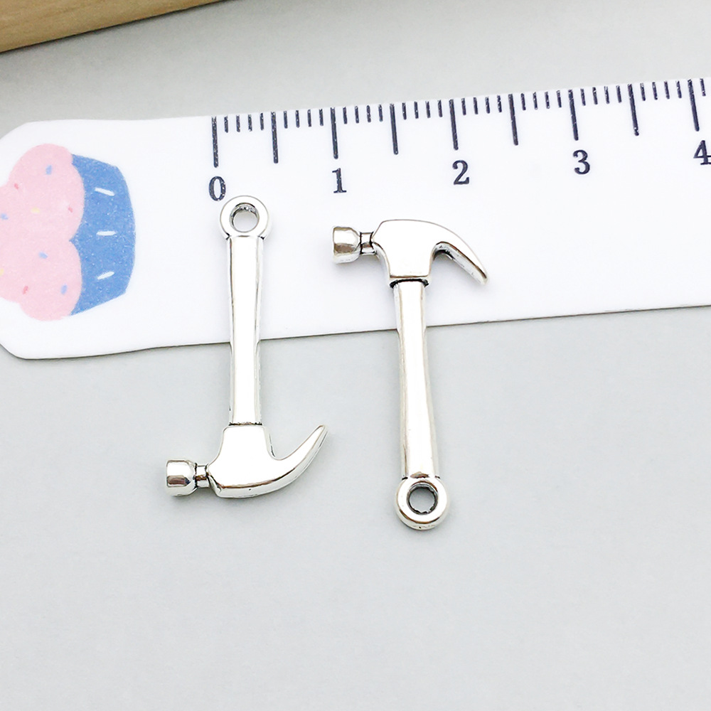 1 ancient silver hammer 13*25mm