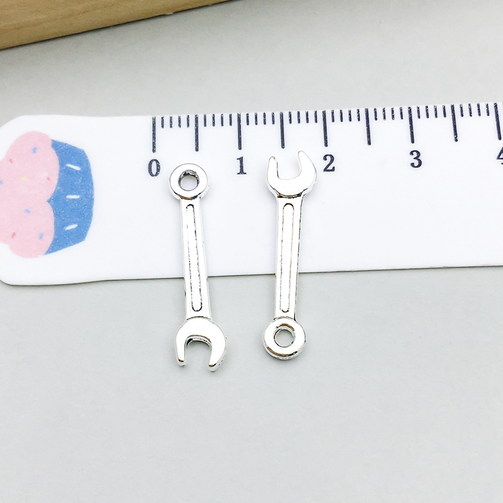 1 ancient silver wrench 6*24mm