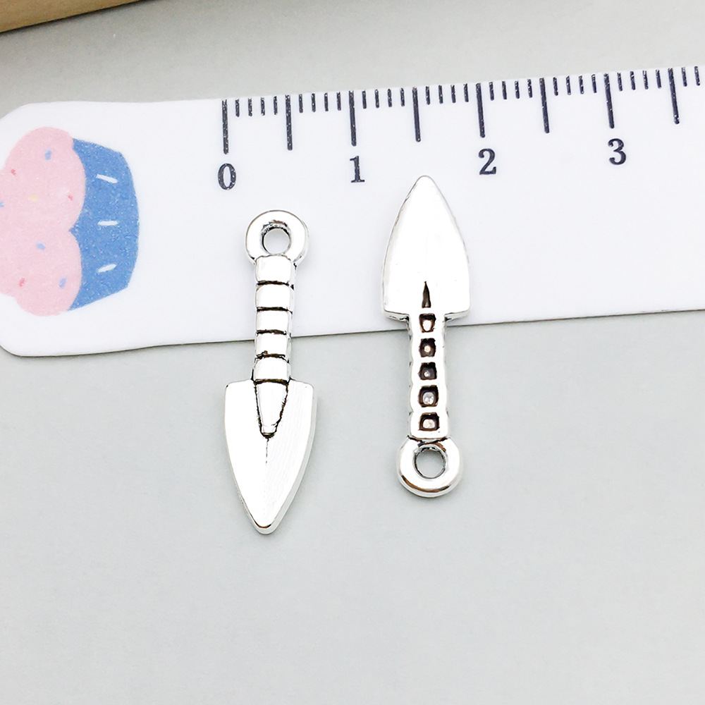 1 ancient silver shovel 6*25mm