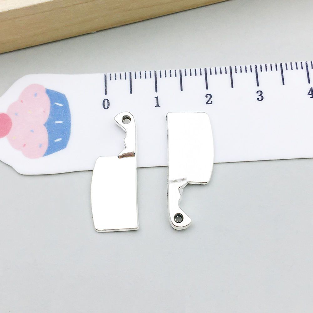 1 ancient silver kitchen knife 10*24mm