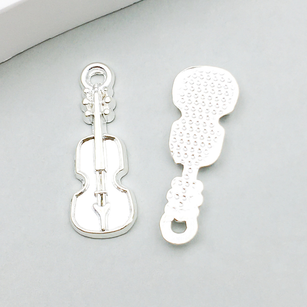 1 bright silver guitar 8*20mm