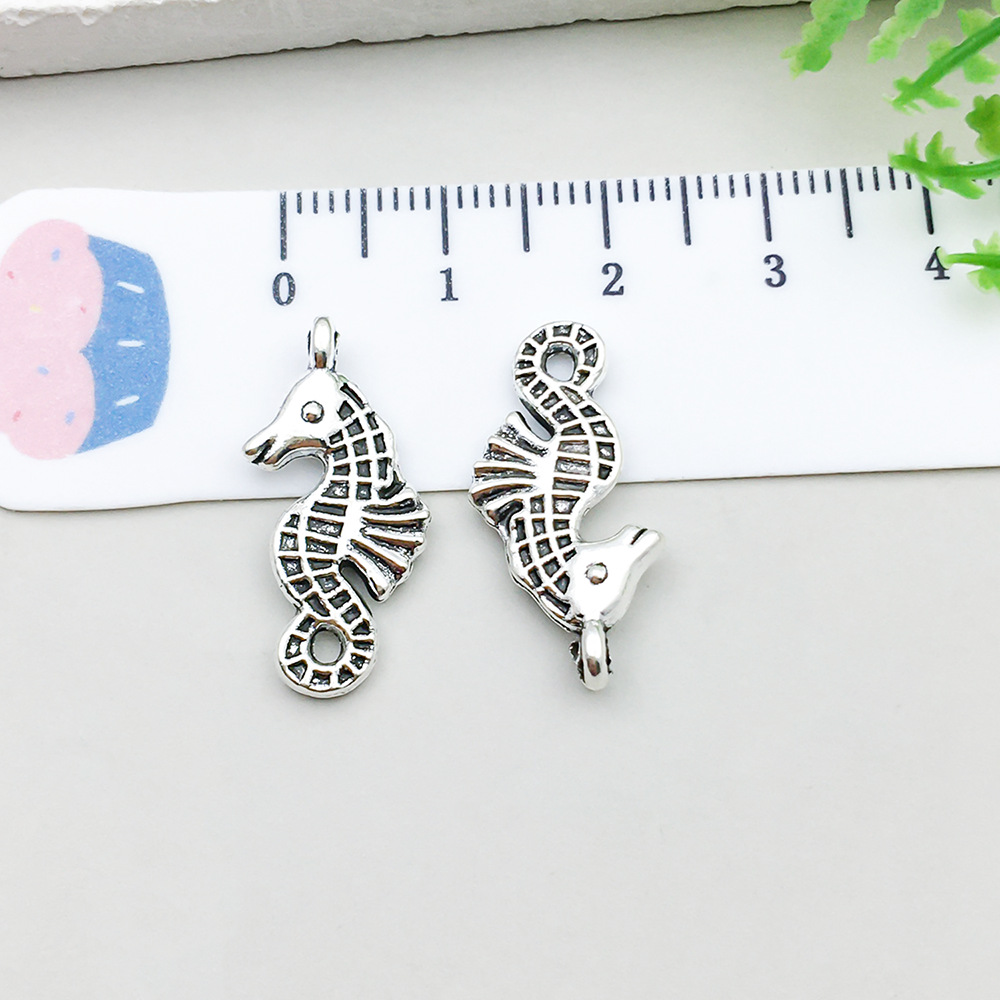 1 ancient silver seahorse 11*24mm-1.2g-10363