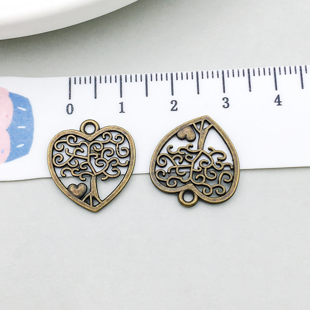 1 ancient green heart-shaped tree of life 17*18mm