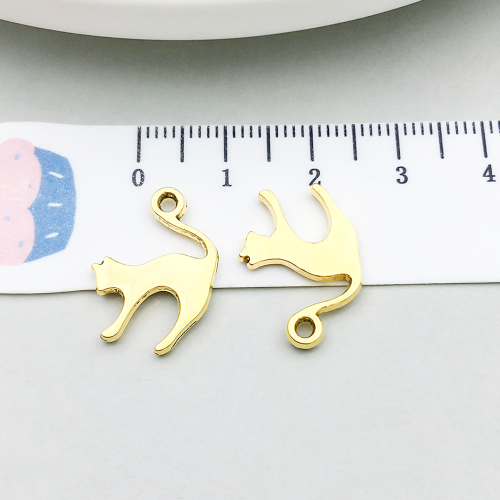 1 ancient gold cat 19*14mm-1.1g-20596