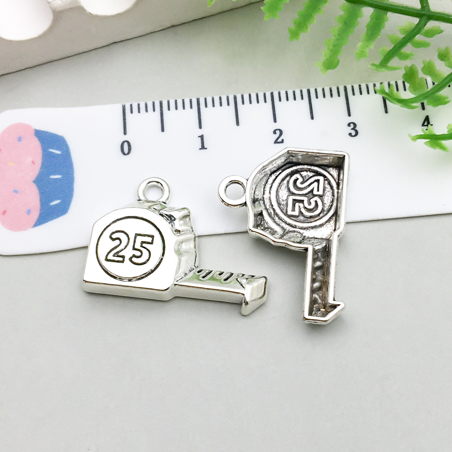 1 ancient silver tool tape measure 23*18mm-1.6g-11182