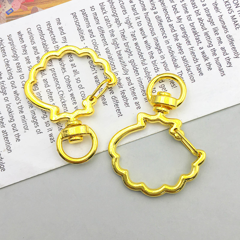 1 gold shell keychain dog buckle 30*39mm-4.1g-12805