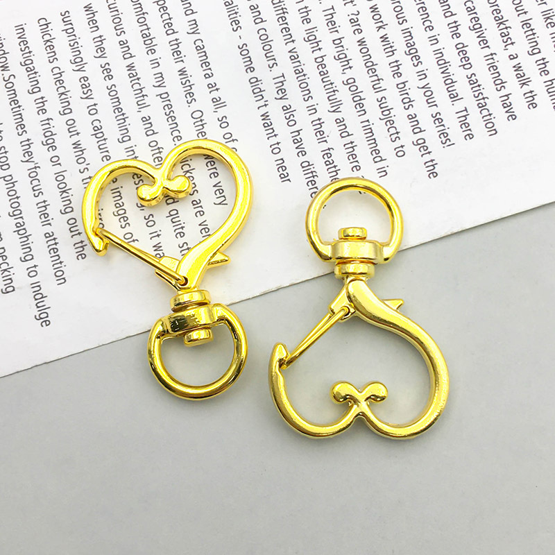 1 golden heart keychain dog buckle 23*34mm-4.5g-12810