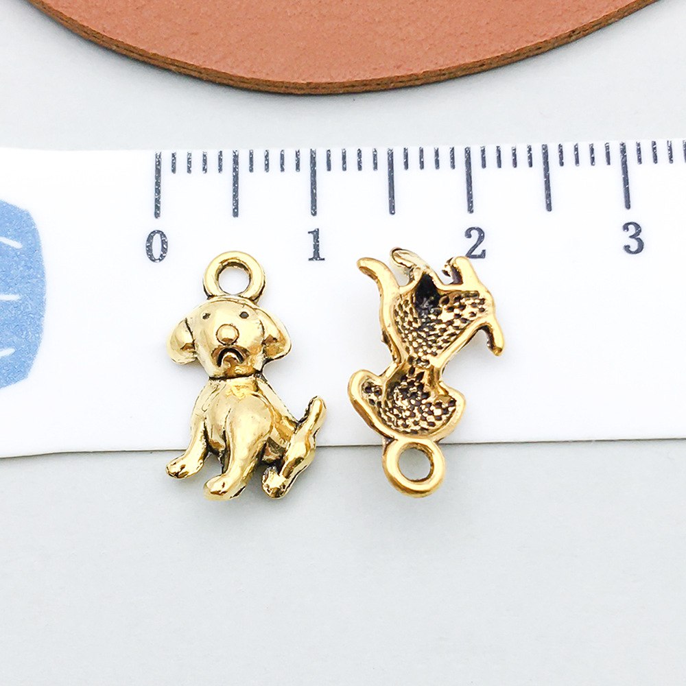 1 ancient gold sitting dog 17*10mm-0.7g-20552