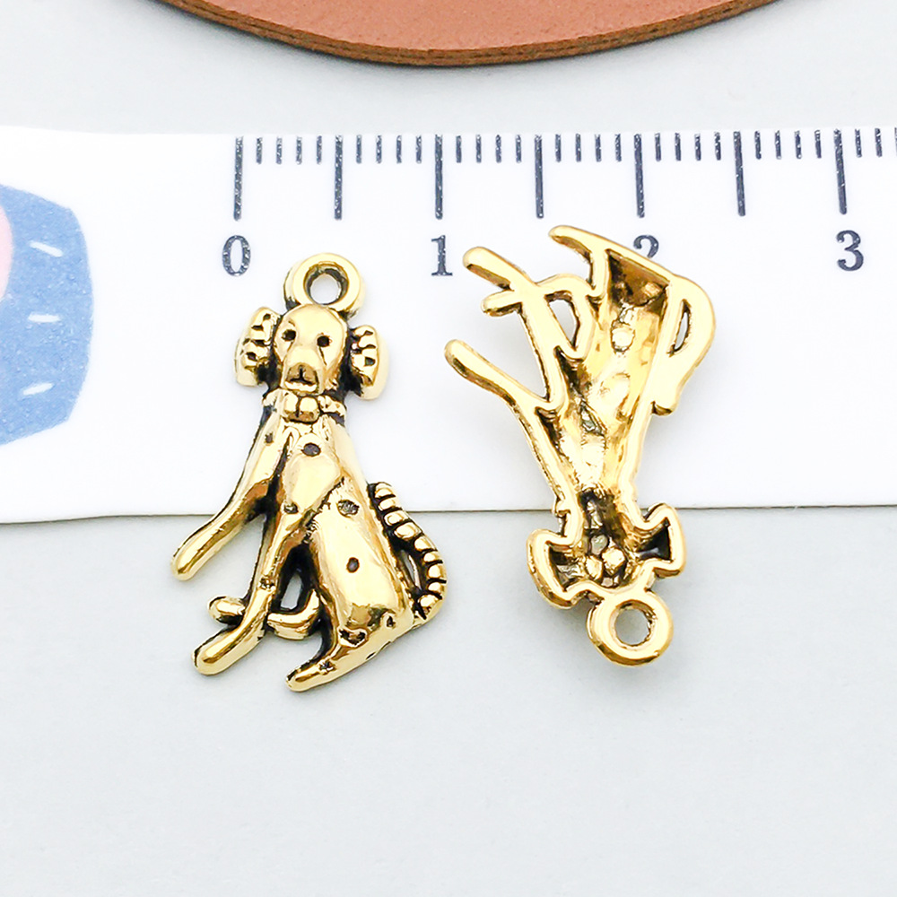 1 ancient gold sitting dog 22*13mm-1.2g-20556