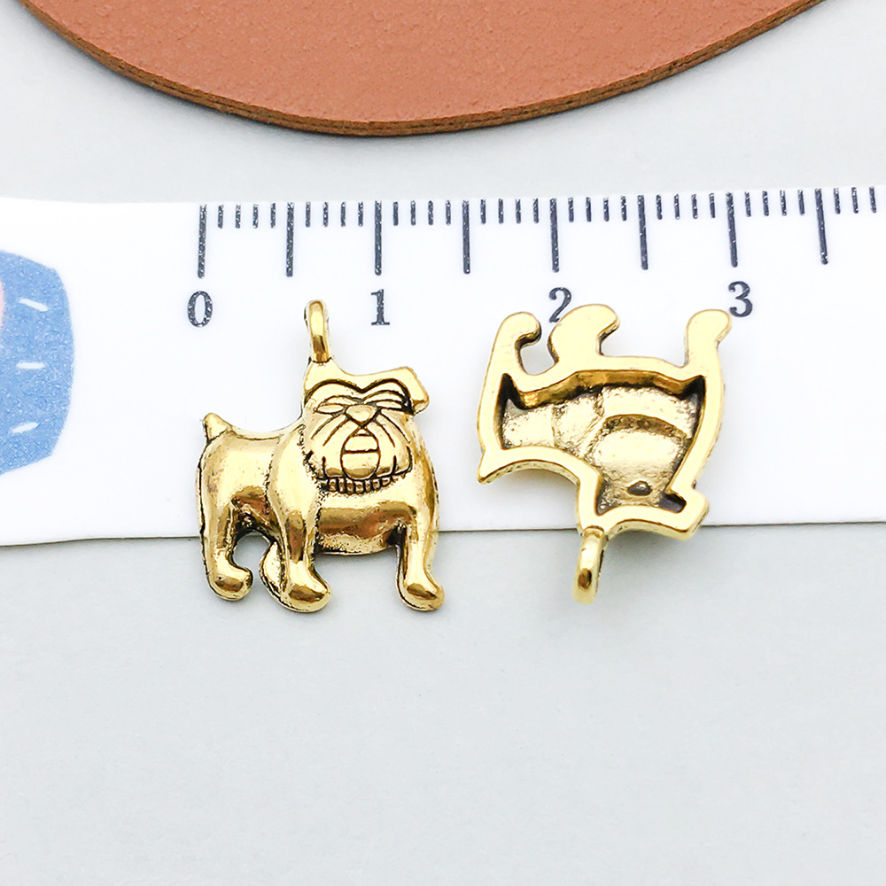 1 ancient gold pug 17*13mm-1.1g-20559