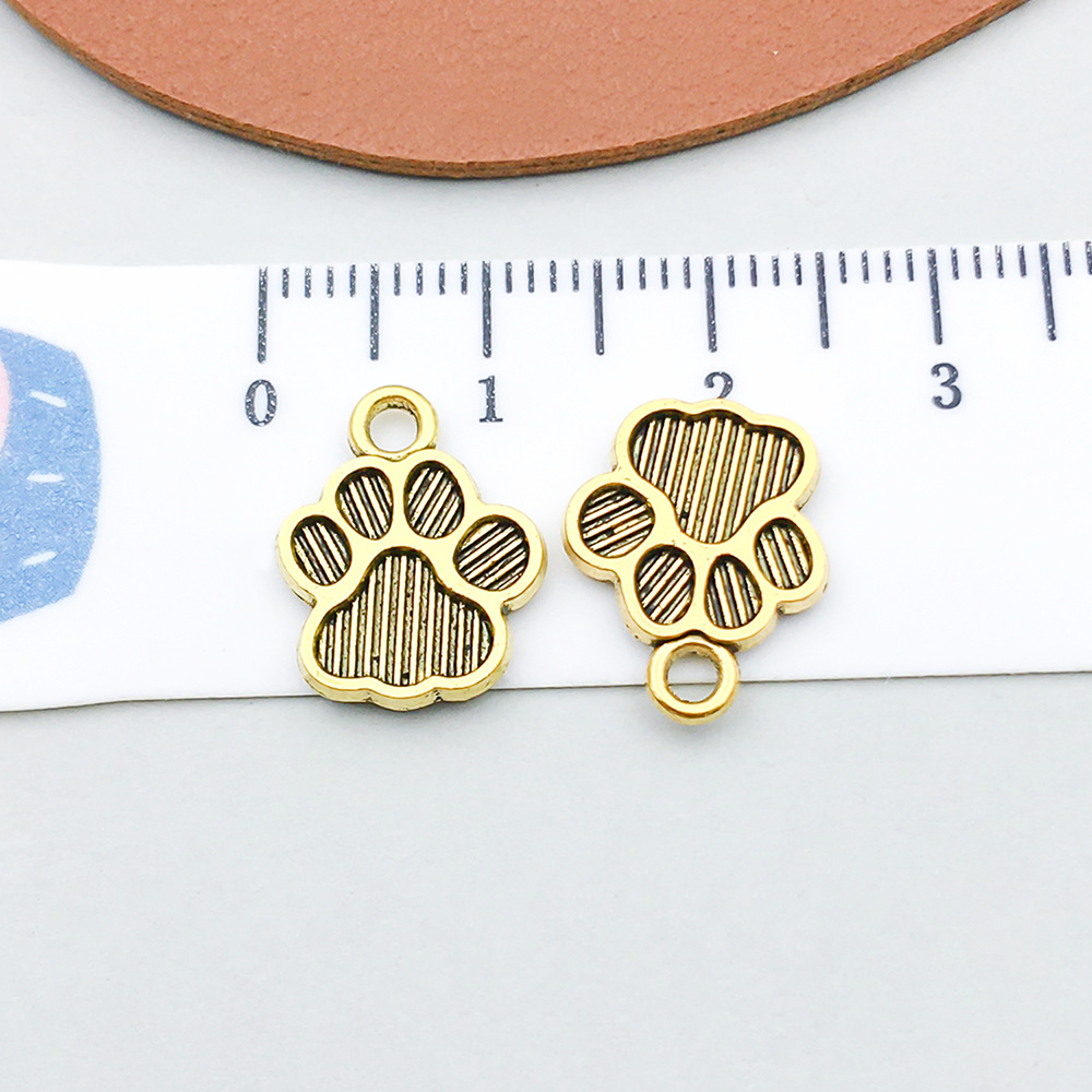 1 ancient gold striped dog paw 14*12mm-0.8g-20604