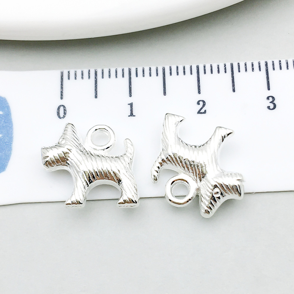 1 bright silver long-haired dog 13*13mm-1.6g-20535