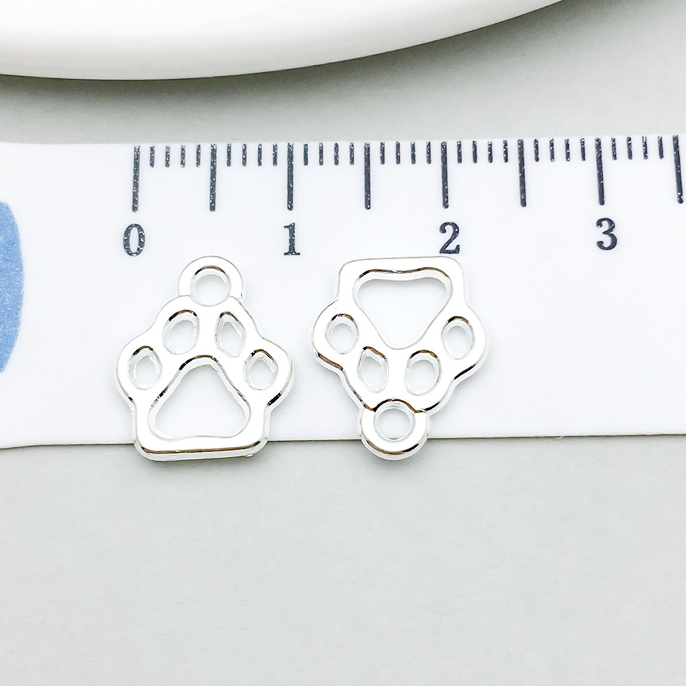 1 bright silver dog paw 13*11mm-0.6g-20647