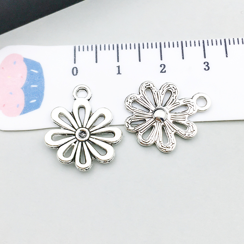 1 ancient silver flower 17*21mm-1.1g-10403