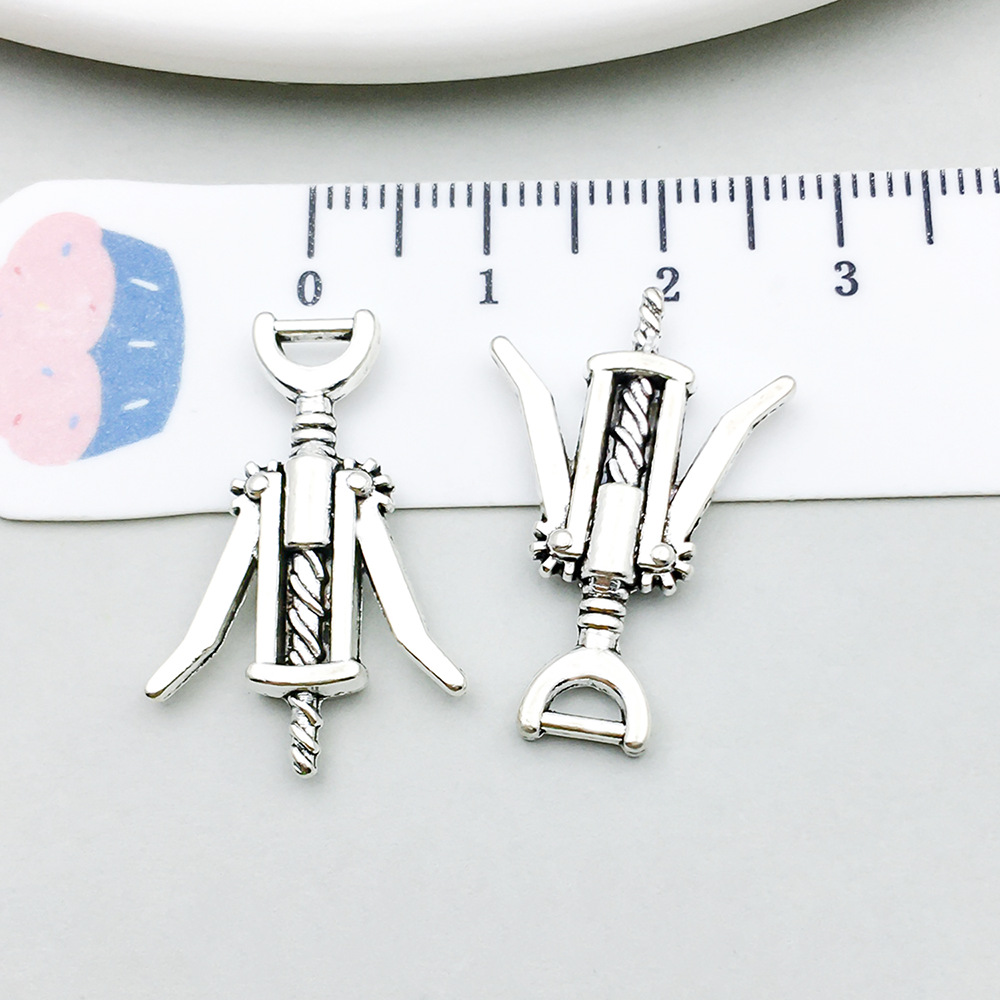 1 ancient silver screwdriver 17*26mm-1.8g-10560